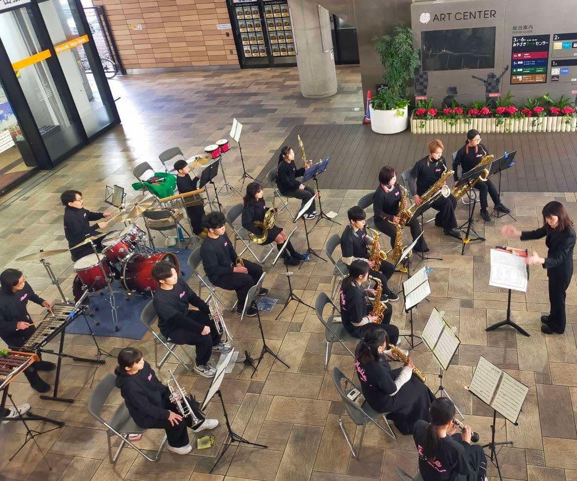 2024年12月街市 太陽の広場での演奏会 開催